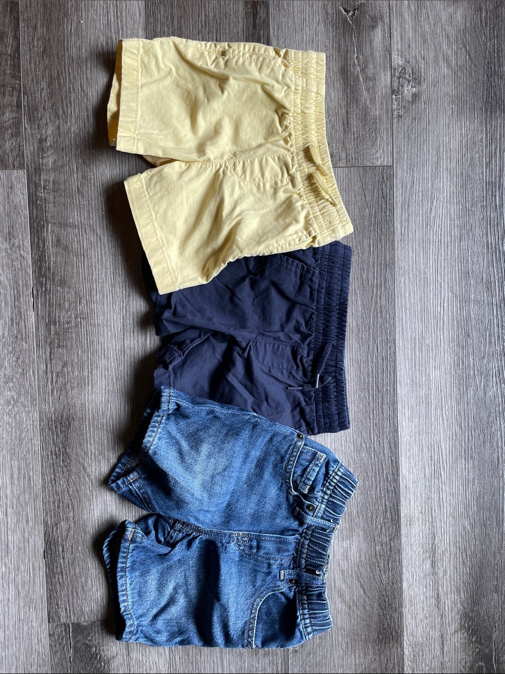 Toddler Boys 2T Gap shorts lot